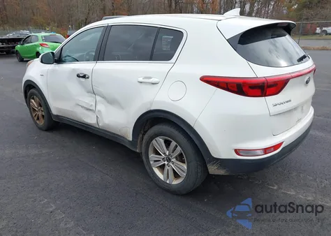 2017 Kia Sportage Lx z USA, uszkodzony, nr VIN KNDPMCAC4H7040033